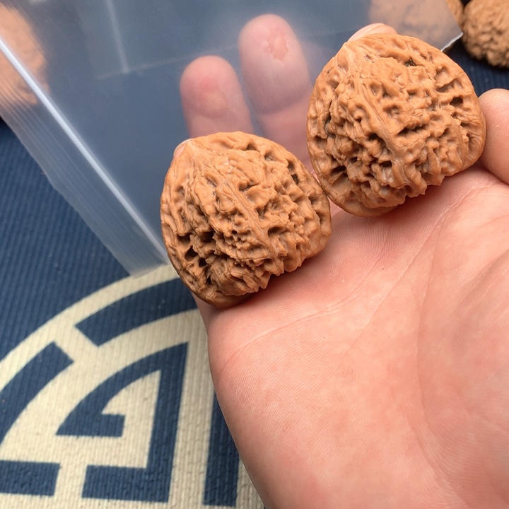 文玩核桃吊坠42南疆石24