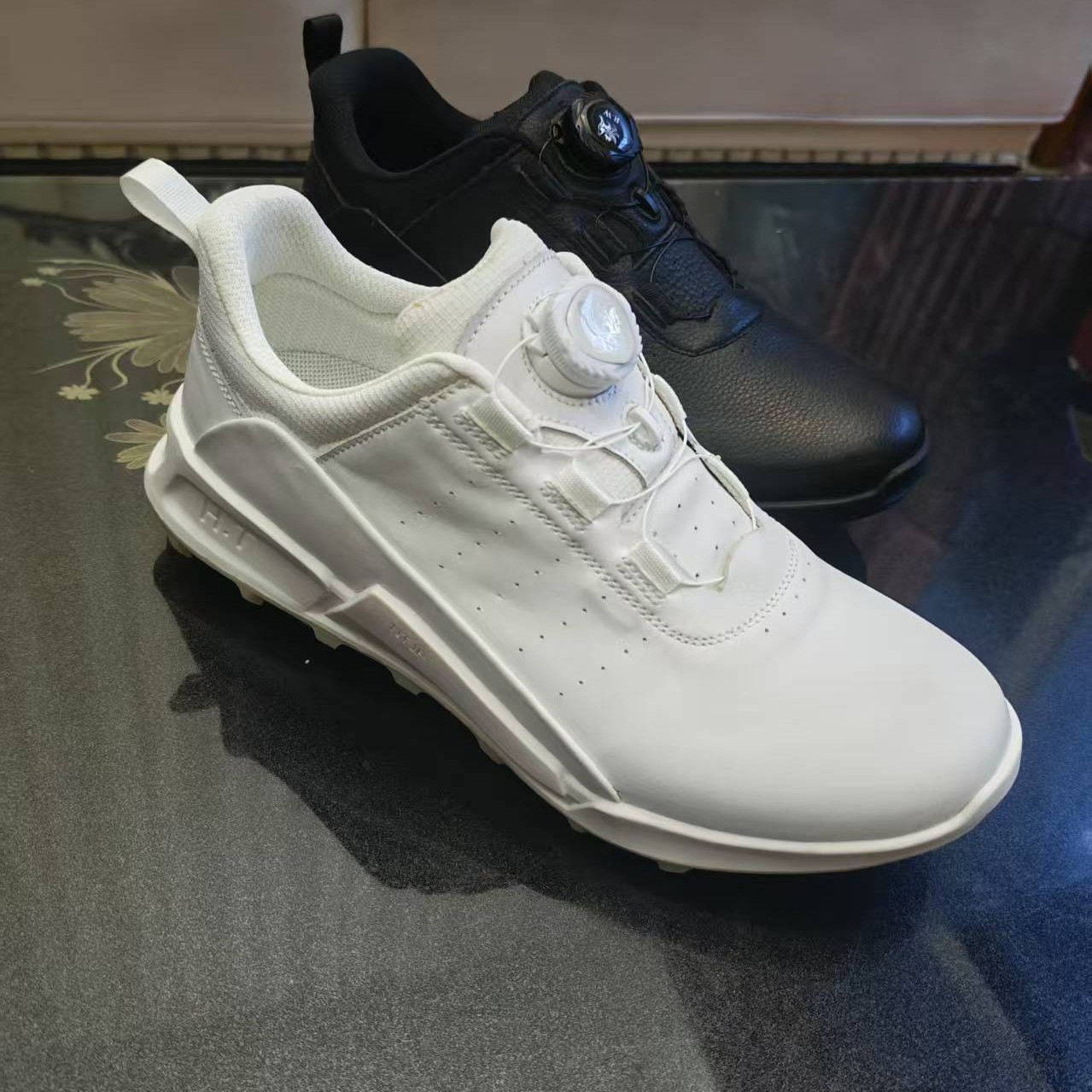 休闲男式户外鞋头层牛皮白色户外高尔夫鞋健步鞋缓震