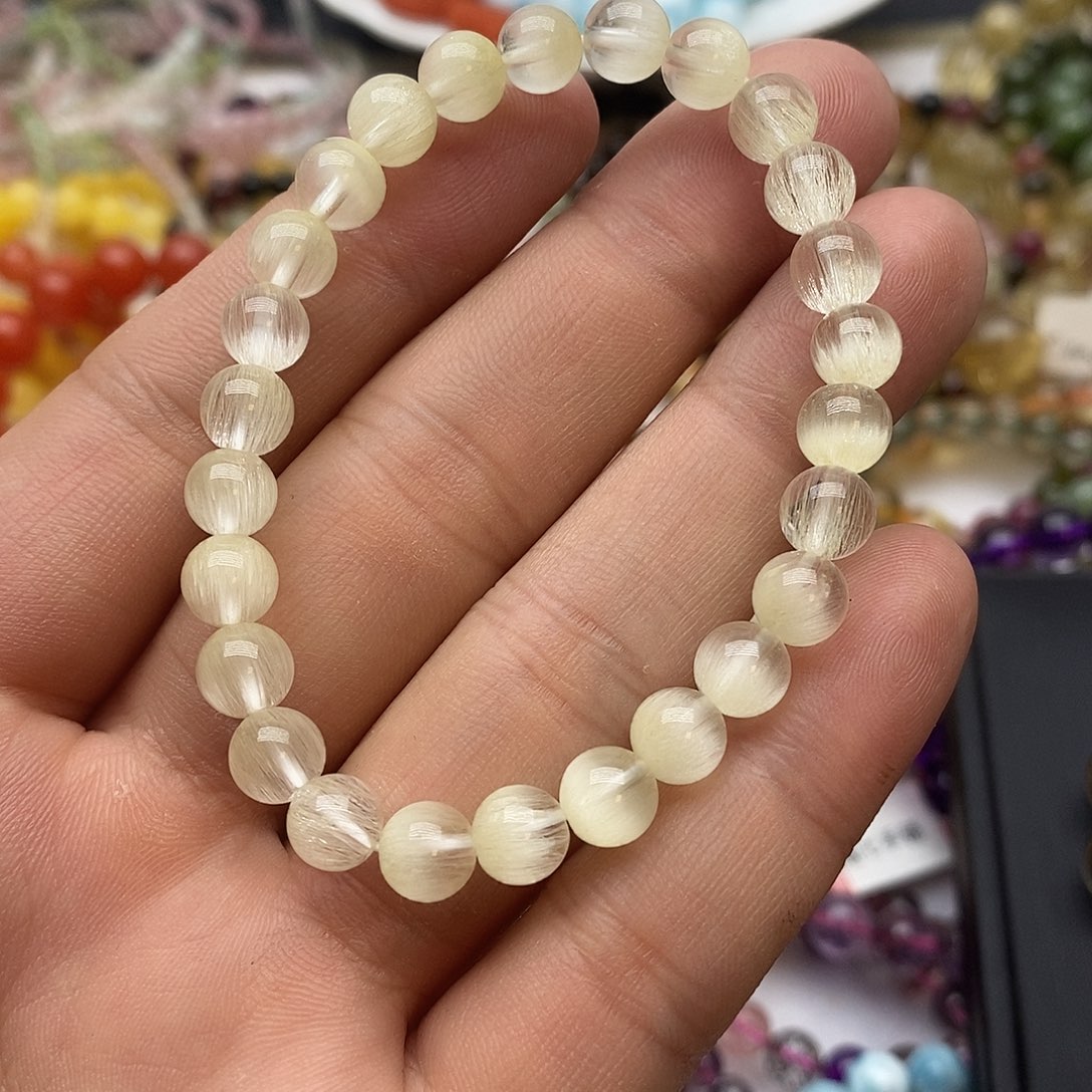 水晶手串未镶嵌……