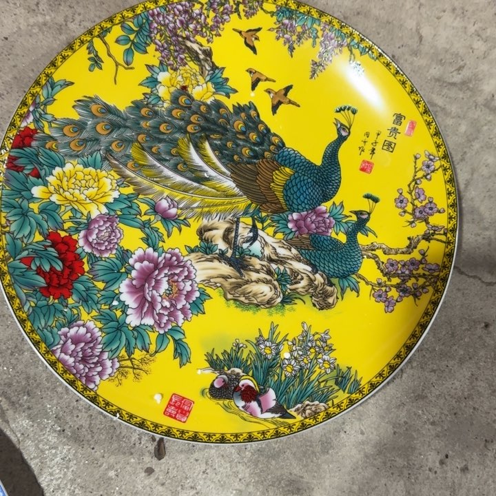 摆件孔雀牡丹富贵图