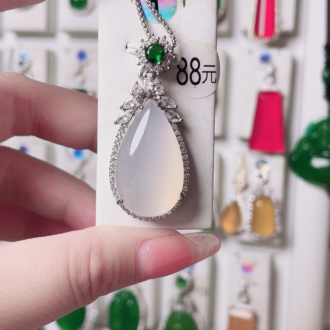 玛瑙/玉髓未镶嵌颈饰