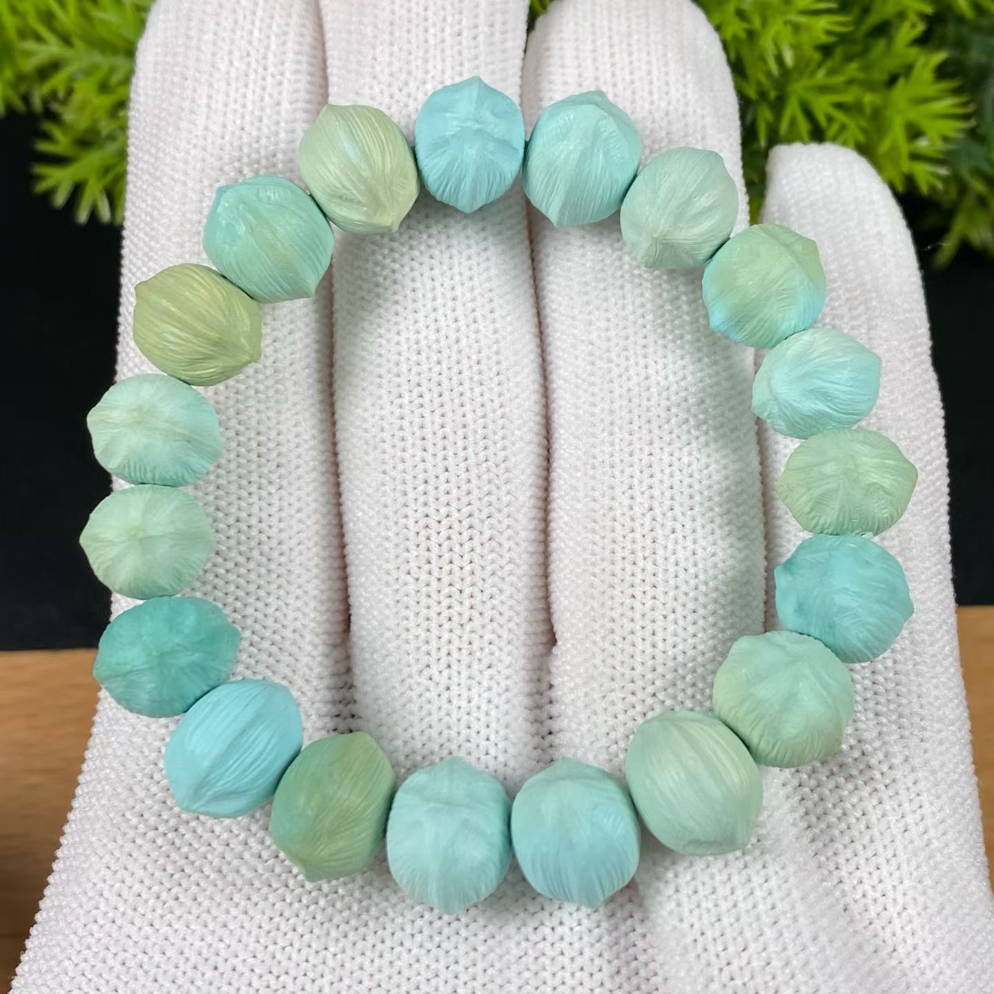 天然原矿绿松石 炫彩百香籽手串果冻料单圈手串珠子尺寸11mm左右