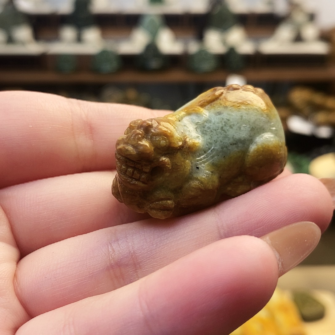 未镶嵌岫岩老玉（透闪石质玉）珠宝奇石多样性随机发一