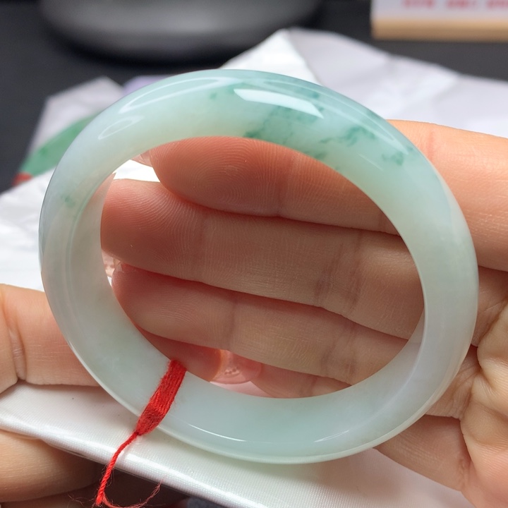 翡翠手镯未镶嵌56565757