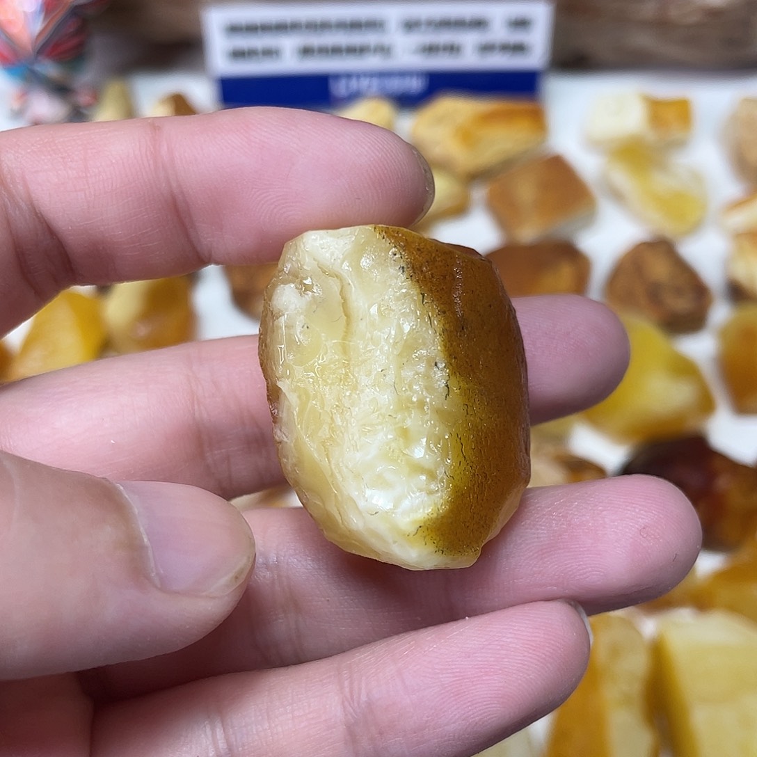 定制琥珀未镶嵌原矿琥珀