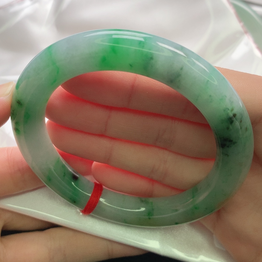 翡翠未镶嵌手镯缅甸5657胖