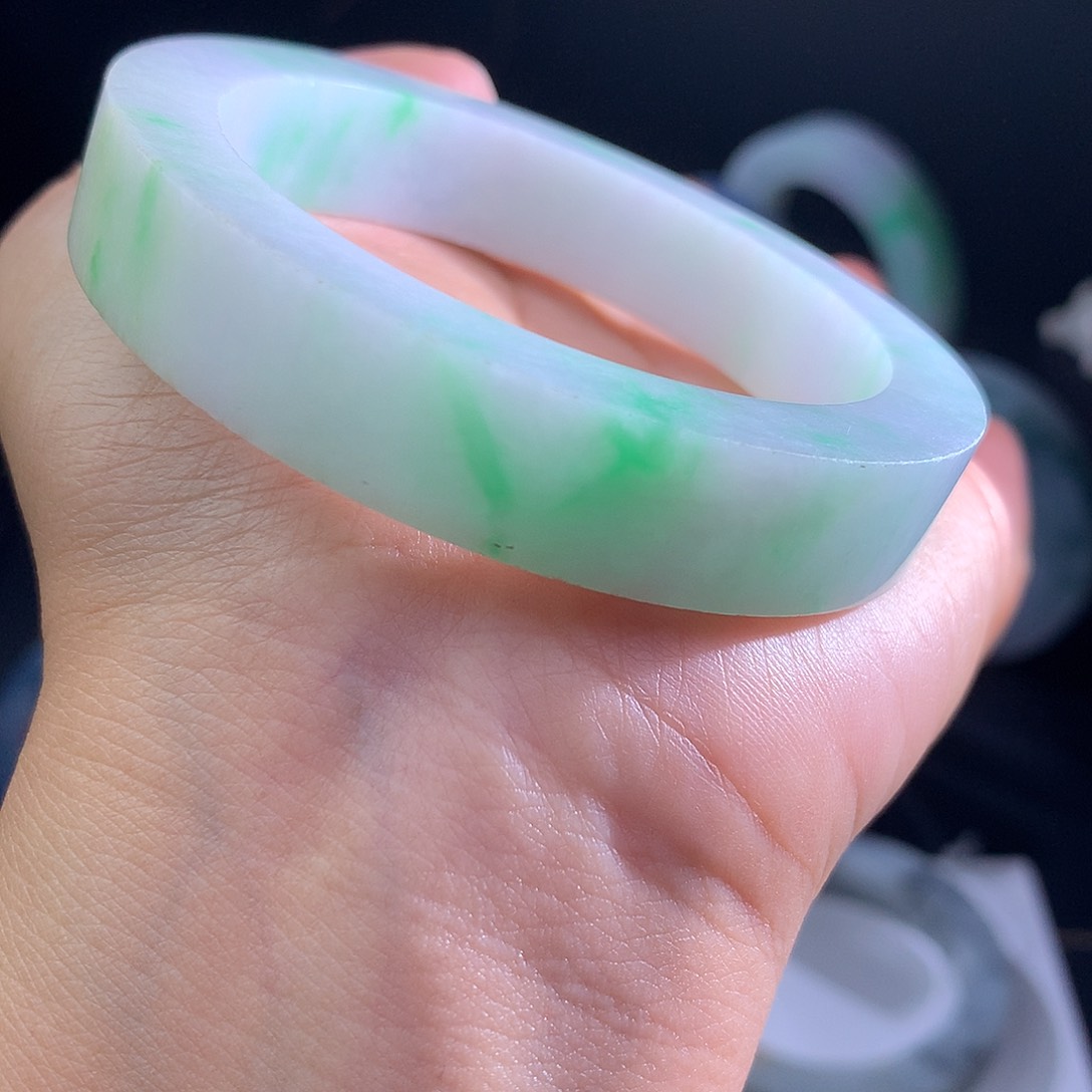 定制翡翠燕子强推5未镶嵌