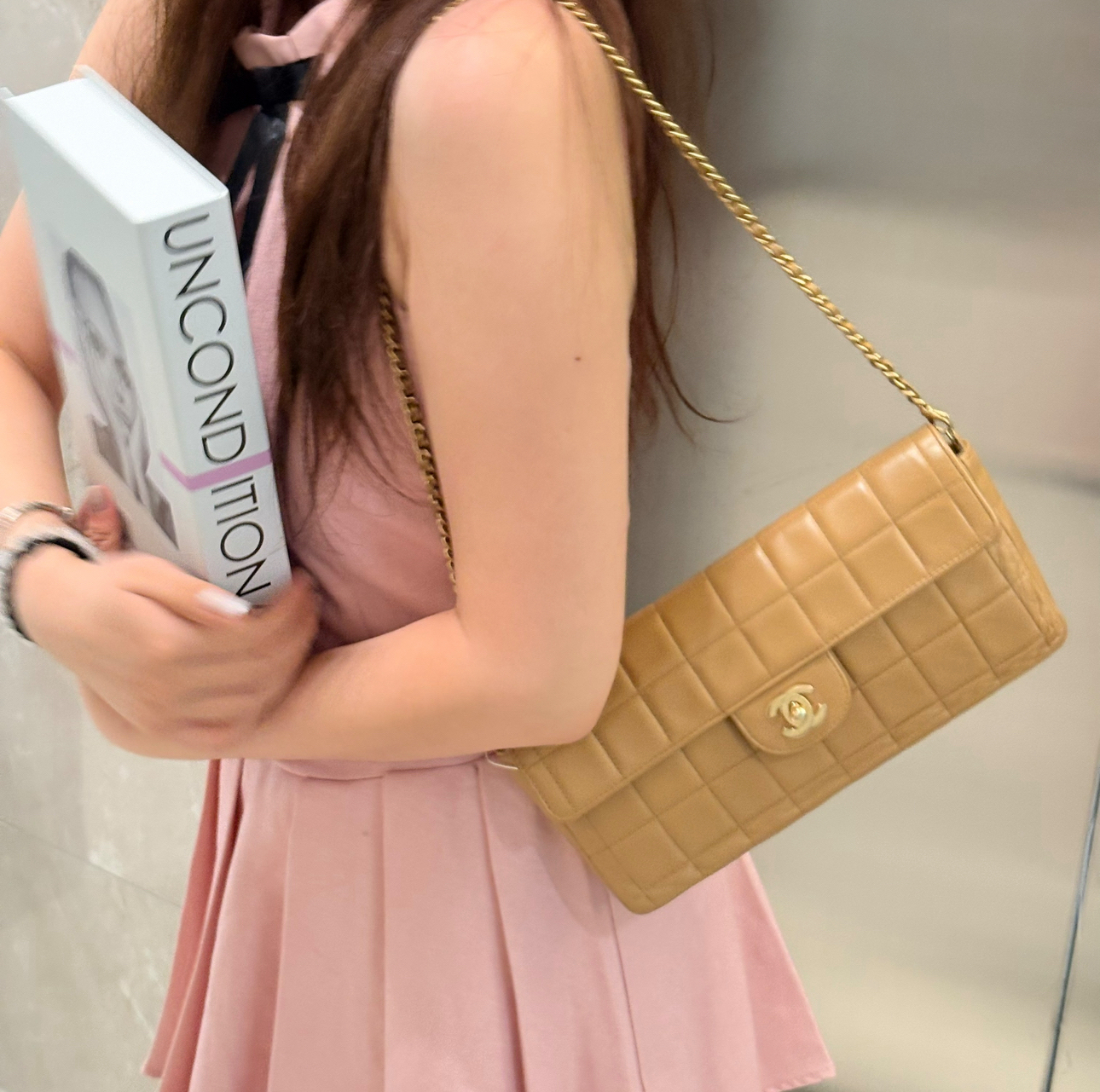 95新 Chanel/香奈儿 奶茶色冰格法棍单肩包