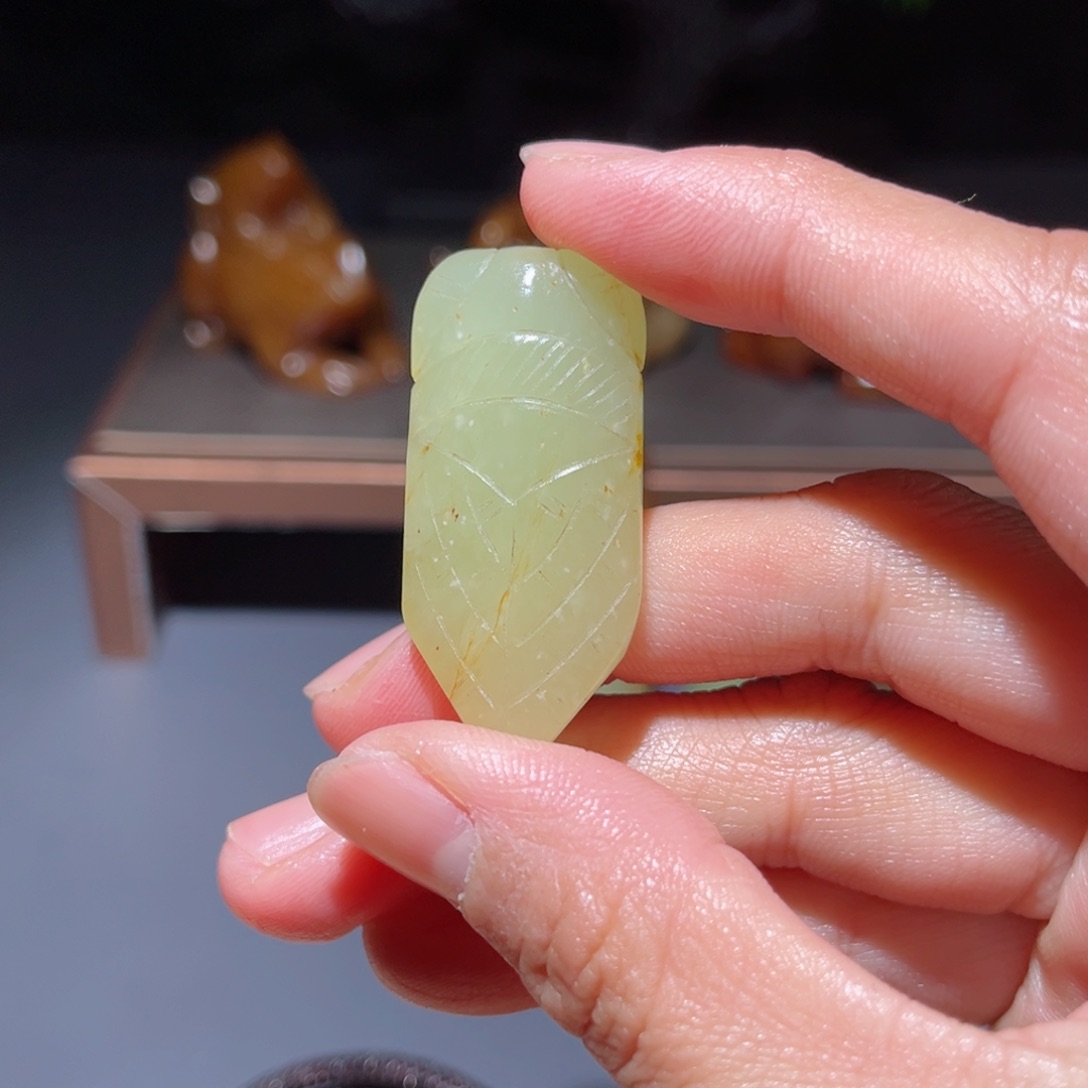 和田玉挂件未镶嵌玉蝉