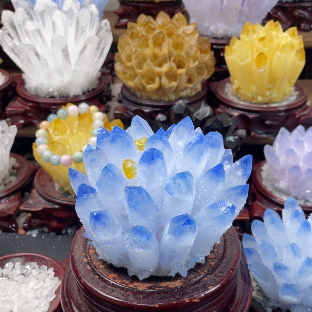 石材刘*胖天然蓝水晶295