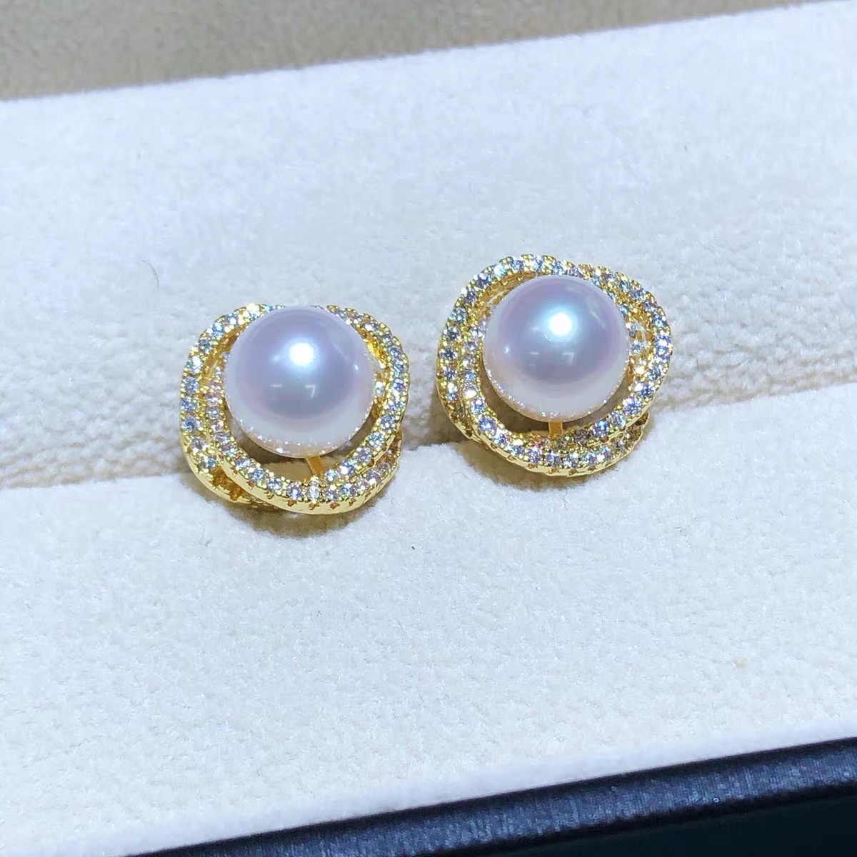 654 白色三生三世珍珠耳钉 天然馒头珠 可刮粉 