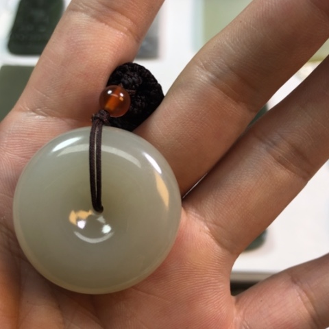 和田玉未镶嵌颈饰王*权