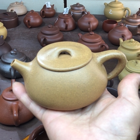 茶壶紫砂黄金段泥石瓢210豪生左右有瑕疵