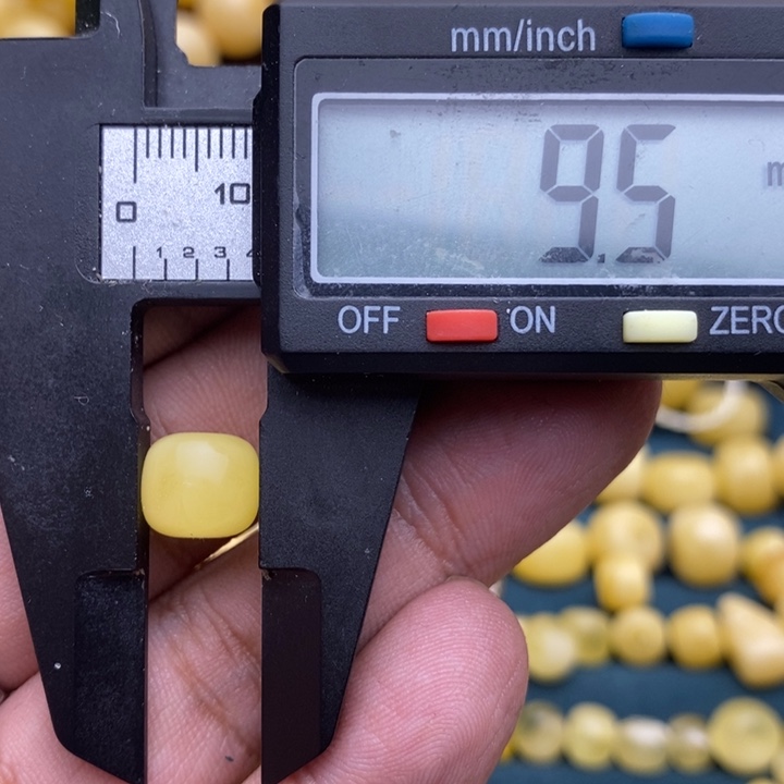 琥珀未镶嵌裸石22号9.5*8.4