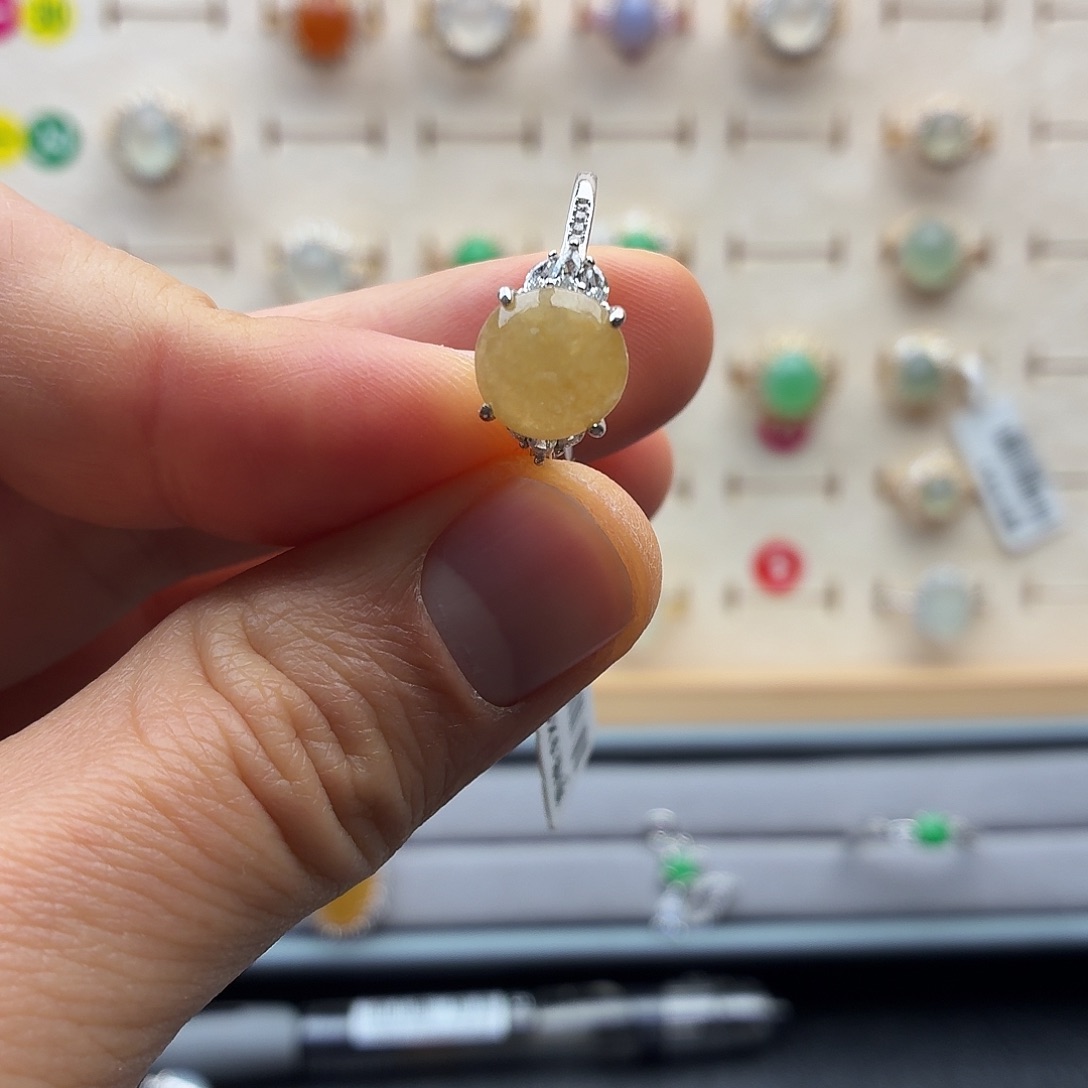 翡翠未镶嵌戒指天然缅甸A货翡翠，假一赔三