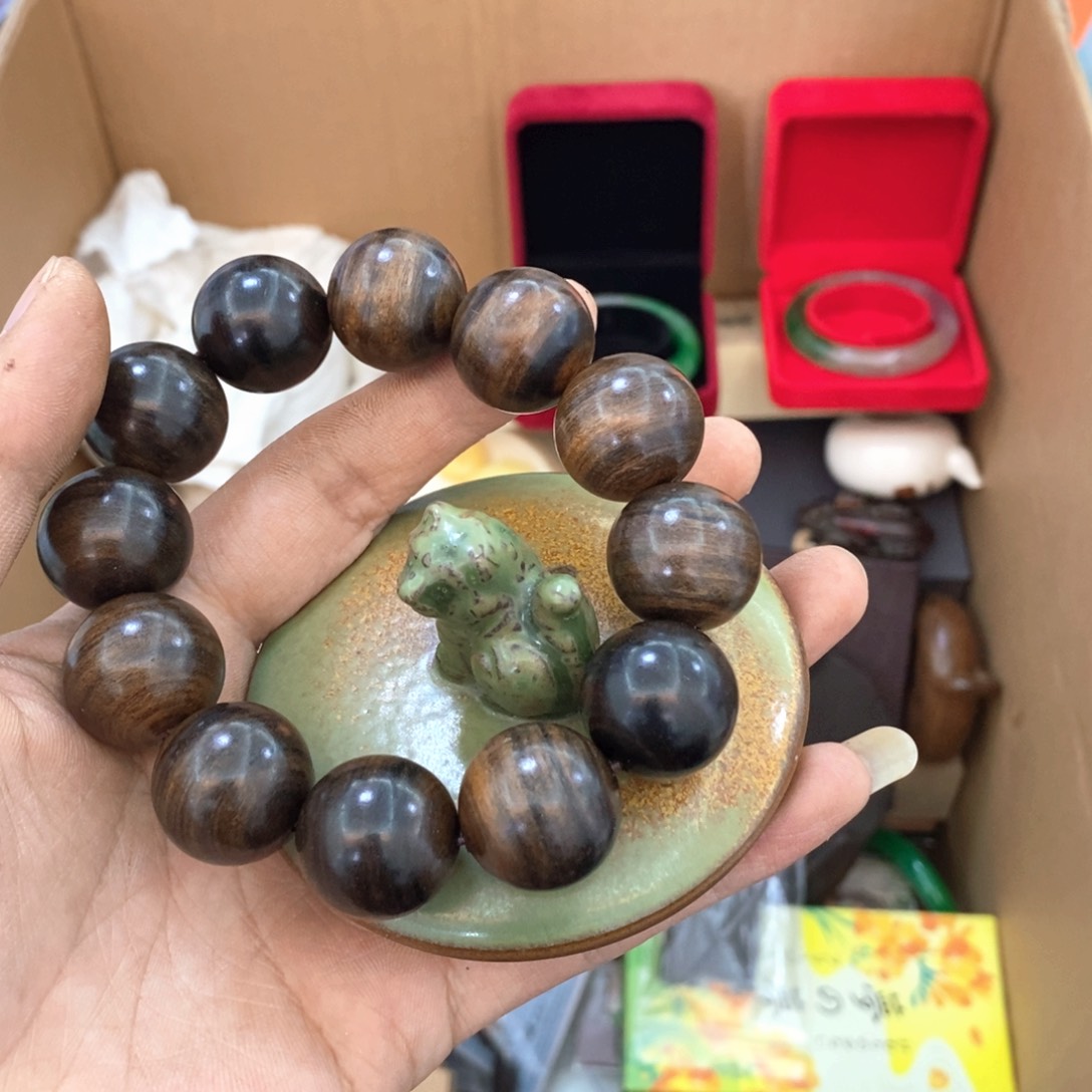 瓷片哈哈哈哈这几