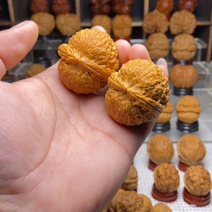 秋***水文玩核桃吊坠14铁狮子