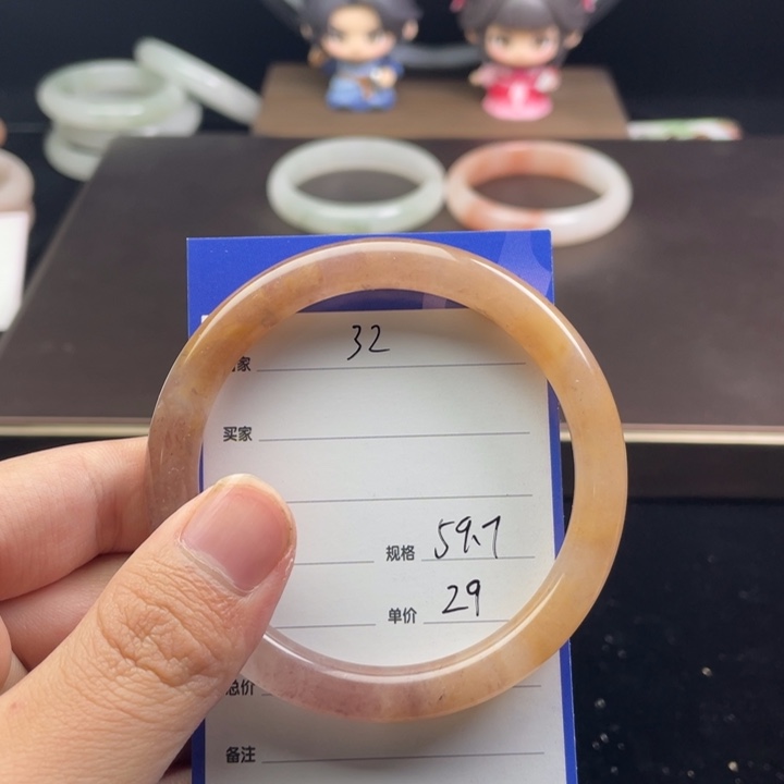 石英质玉未镶嵌手镯32