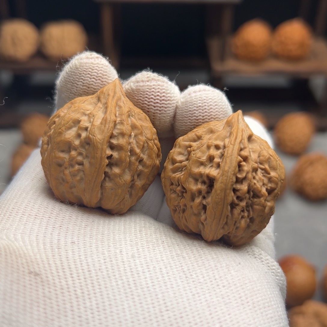 桃核吊坠野生奶嘴鸡心32.33.37