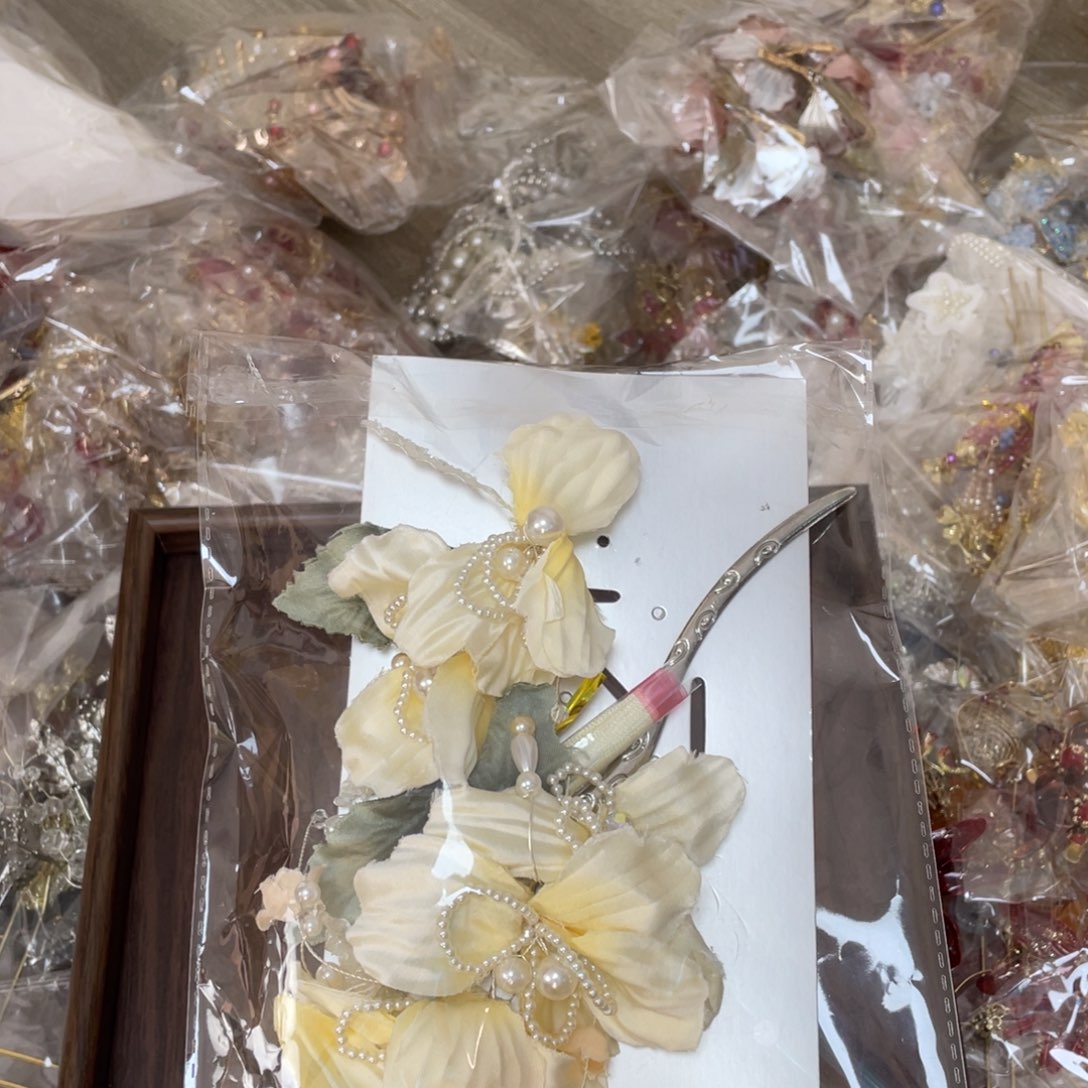 混合材质新娘头饰默认微瑕不退换