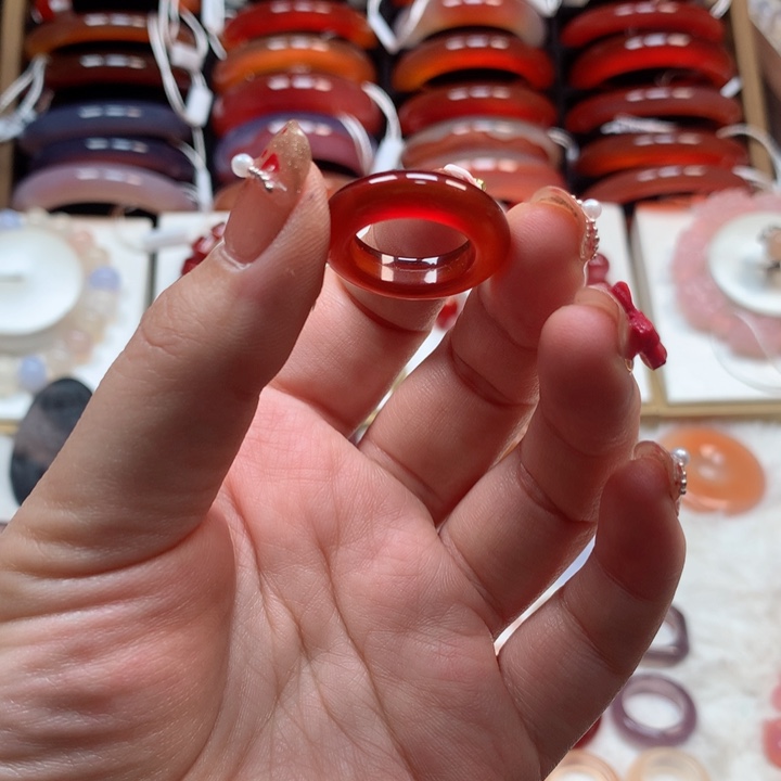 玛瑙/玉髓颈饰未镶嵌宝*