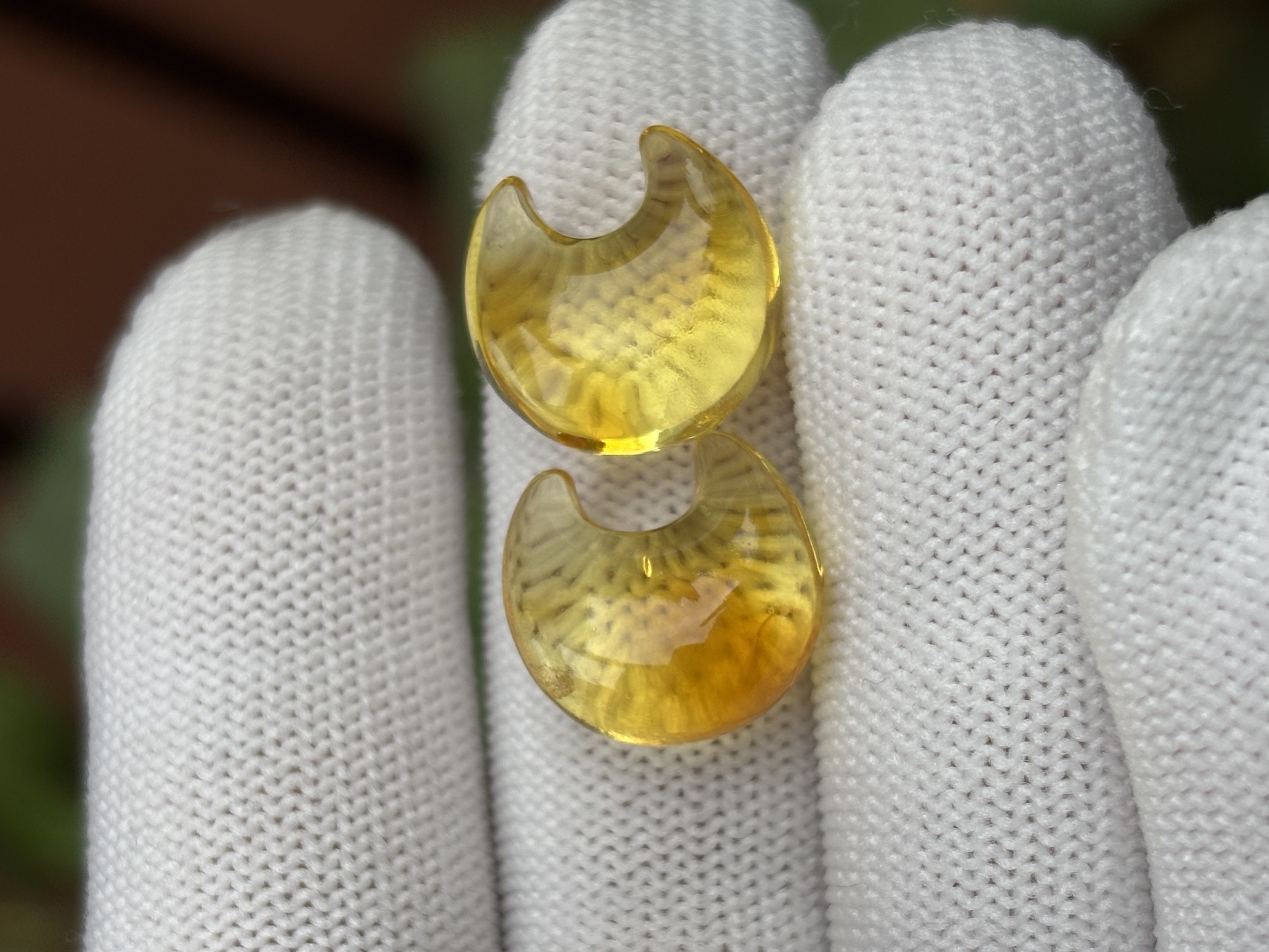 5634天然蜜蜡琥珀月亮配饰14x7mm