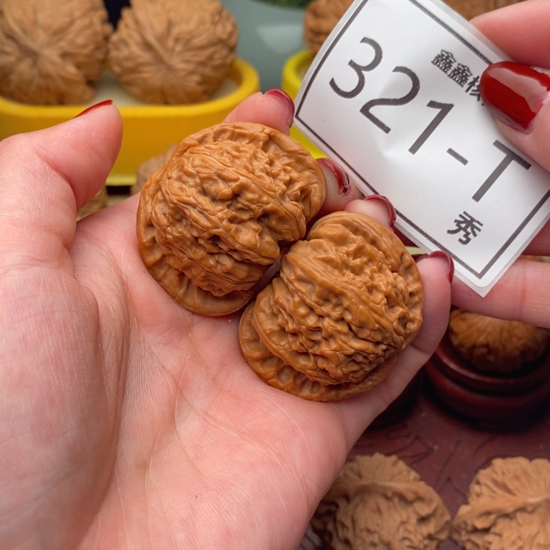 文玩核桃把件白狮41