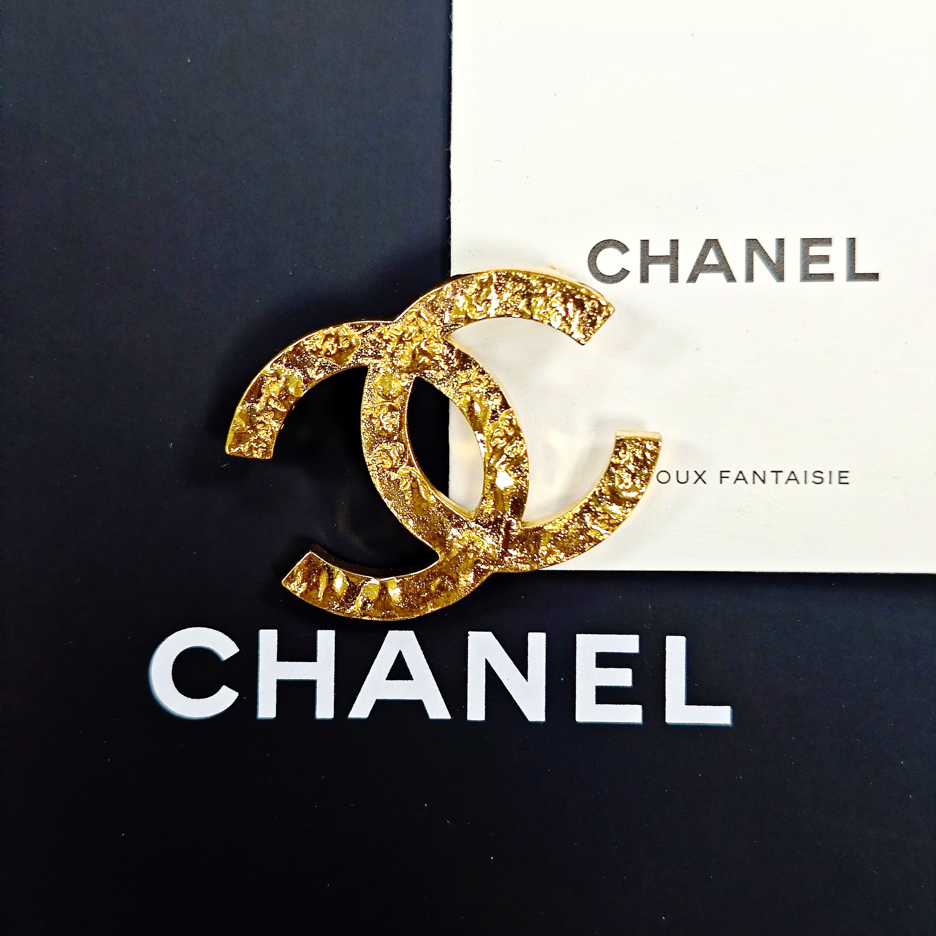 未使用 Chanel/香奈儿 时尚双C浓金胸针20C/AE0151