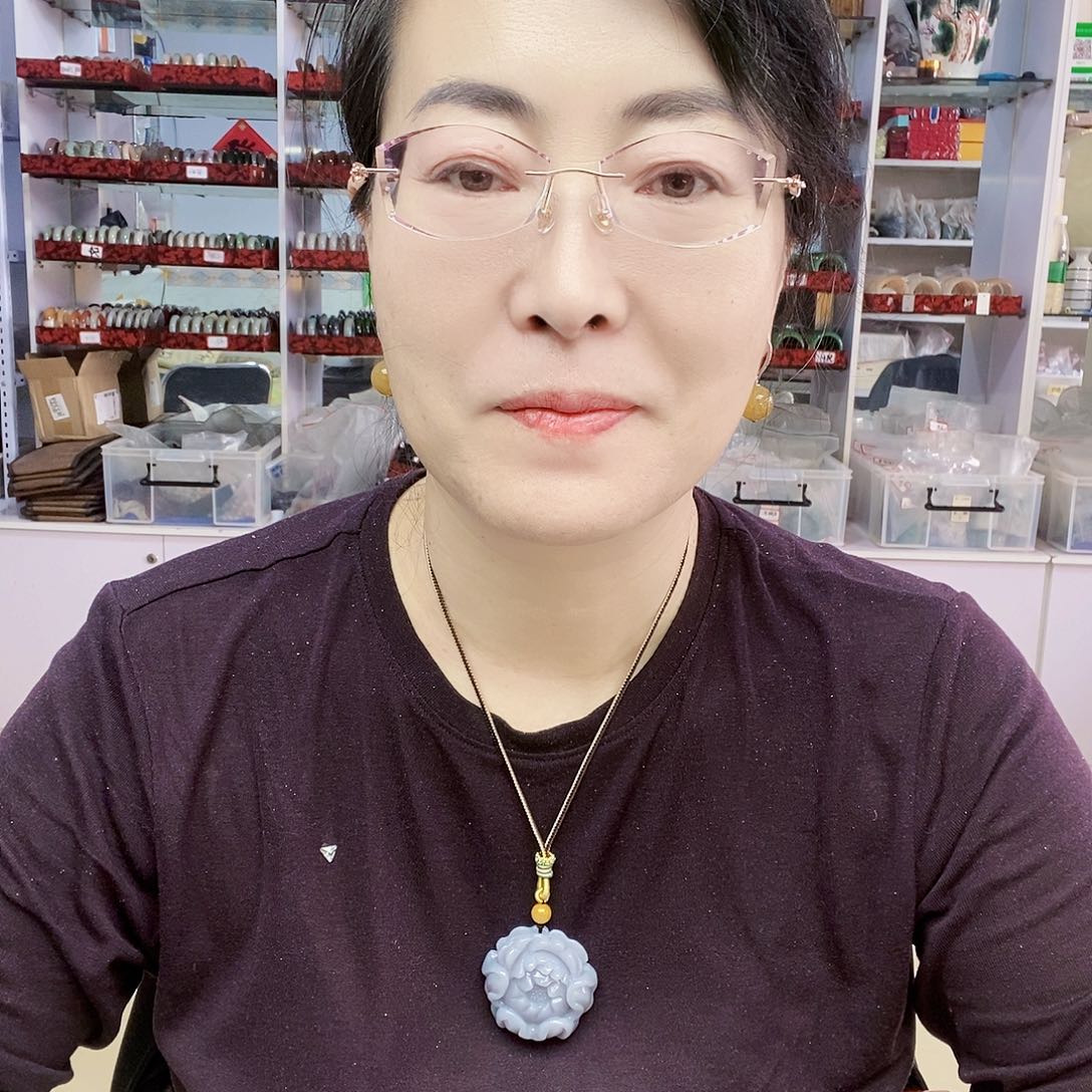 石英质玉吊坠未镶嵌