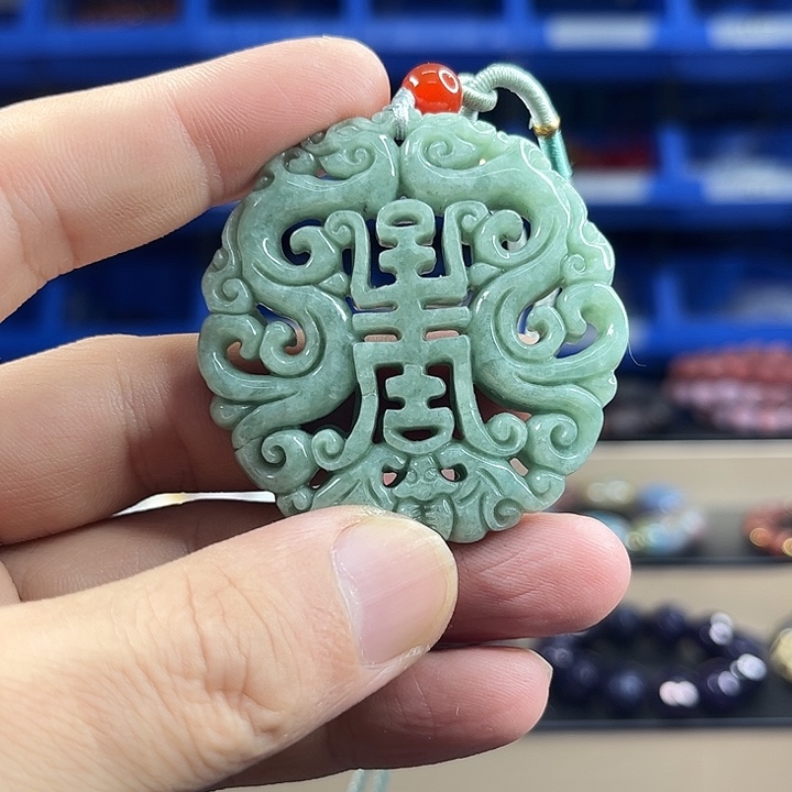 翡翠未镶嵌吊坠T30呈祥