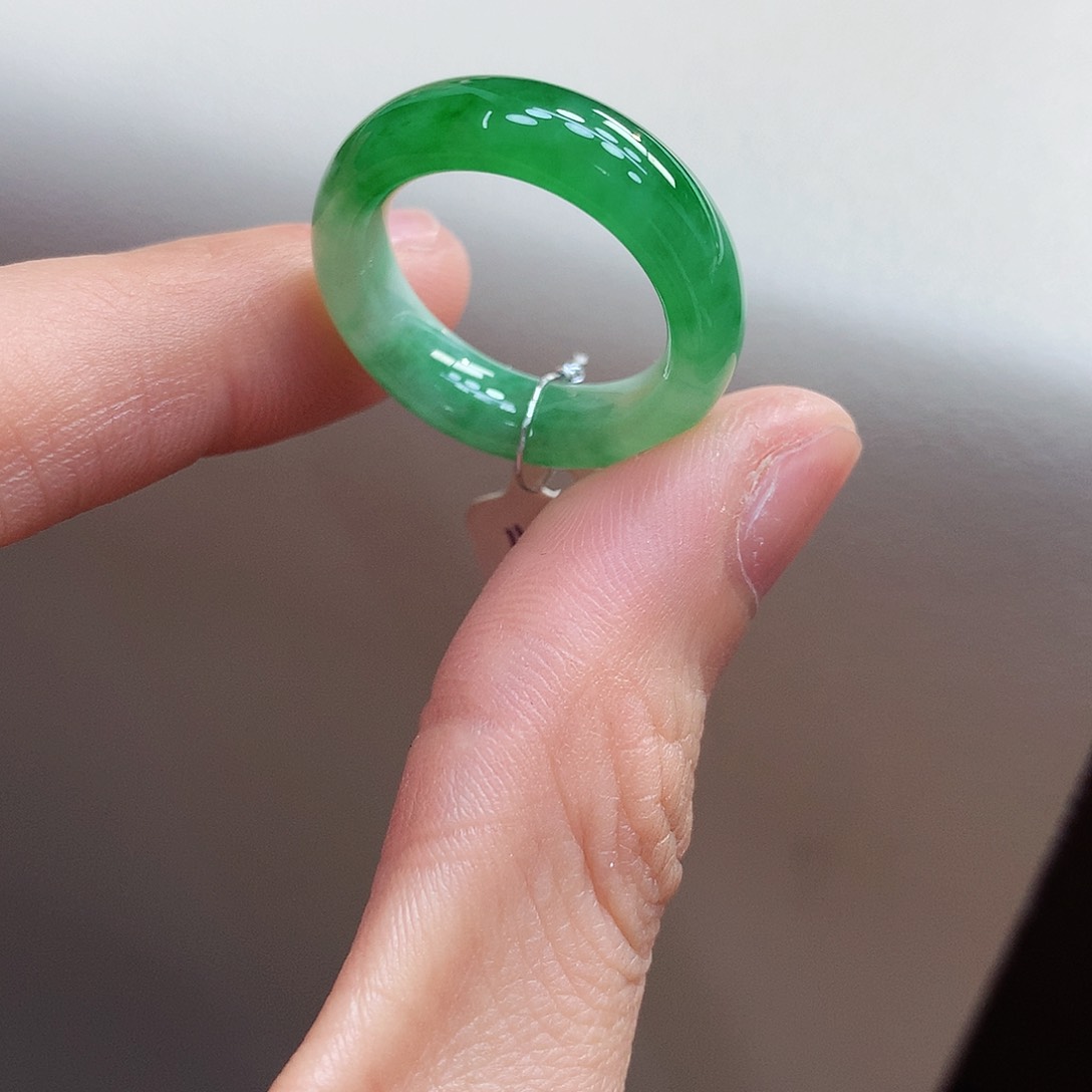 翡翠戒指未镶嵌宝****儿14号