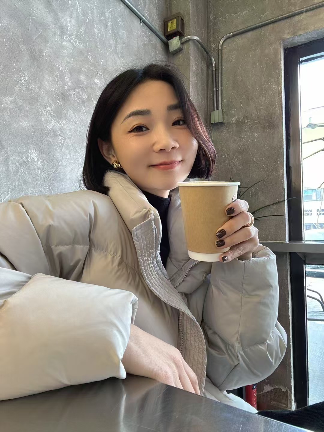 花间墅里丨短款羽绒服  简约时尚休闲纯色短款羽绒服