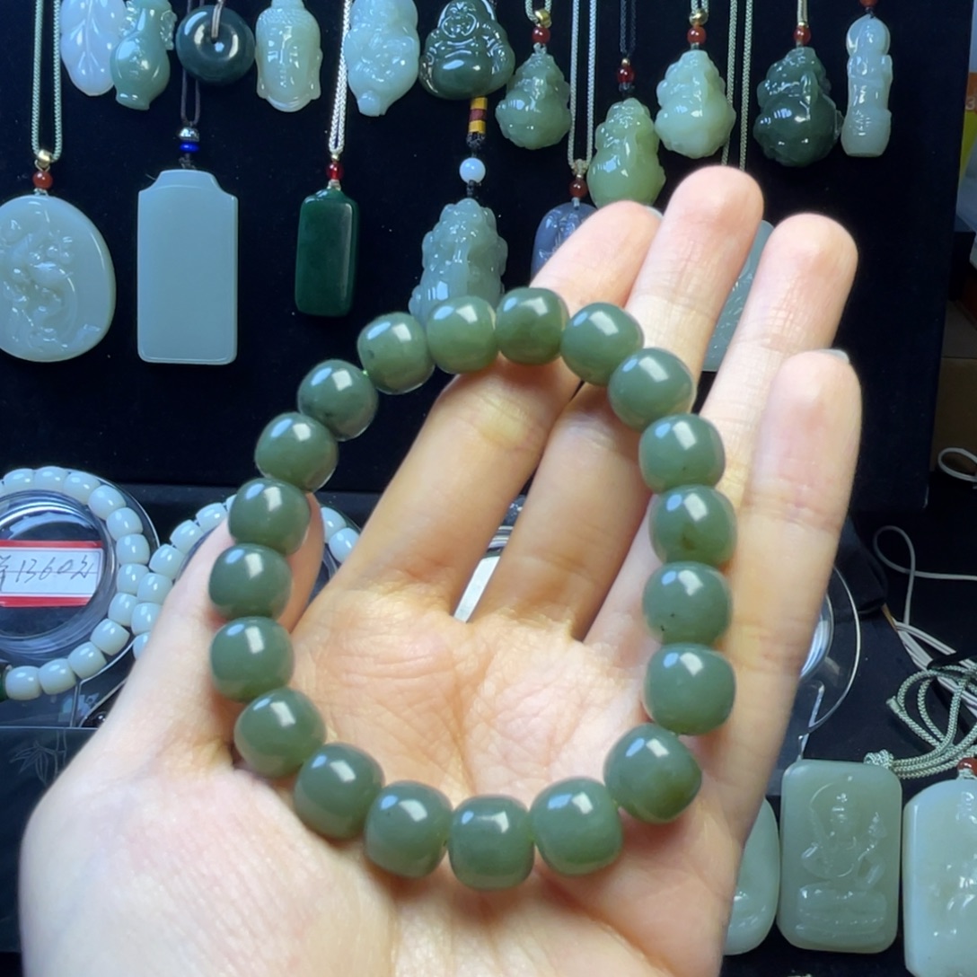 和田玉未镶嵌手串