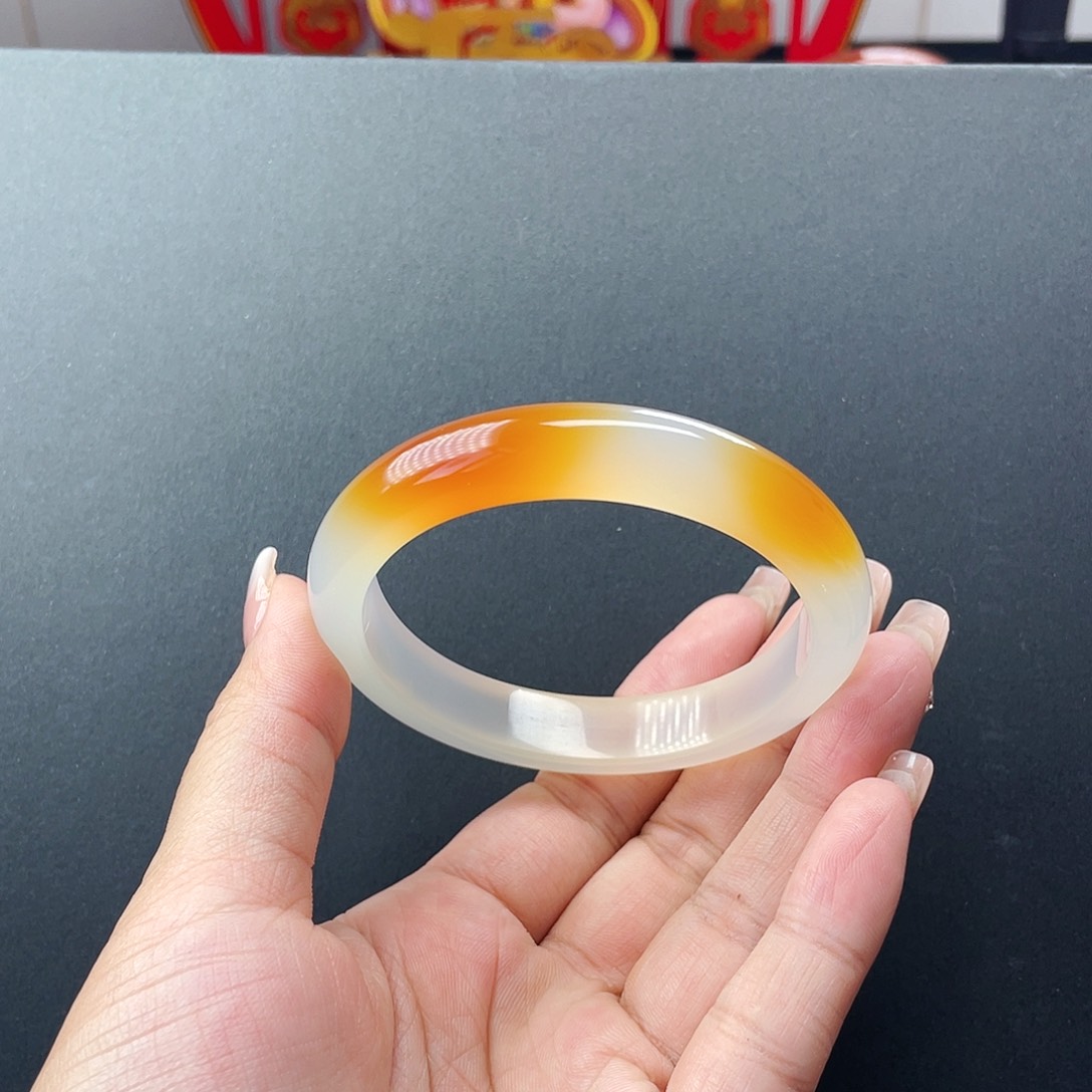 玛瑙/玉髓手镯未镶嵌