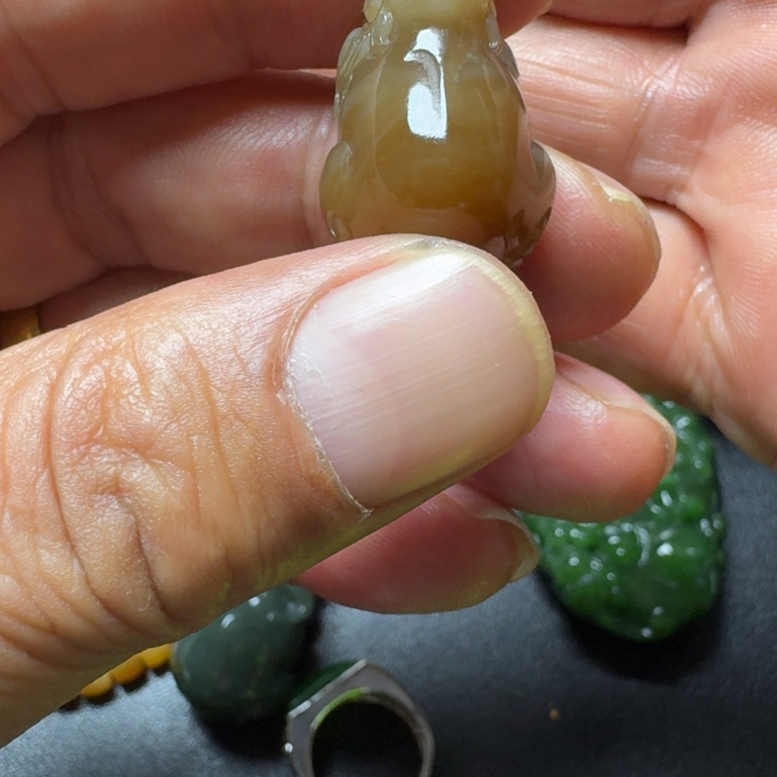 和田玉（糖玉）未镶嵌颈饰