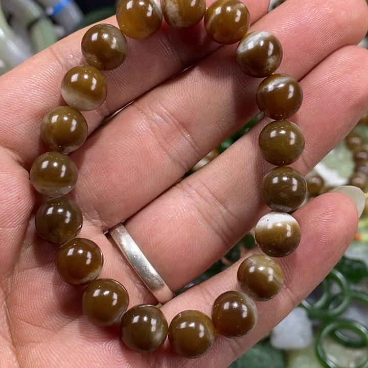 平***.和田玉未镶嵌车挂