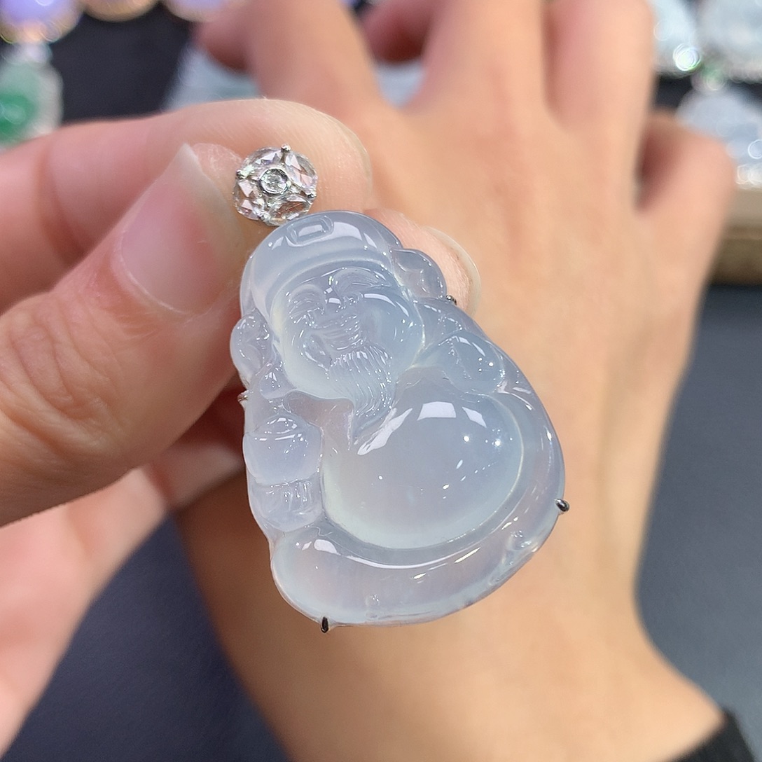 翡翠吊坠(赠链)18K金镶嵌