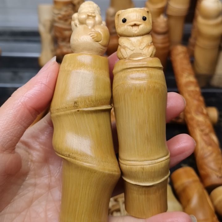 开***健竹红皮料子顶雕皮卡丘财神