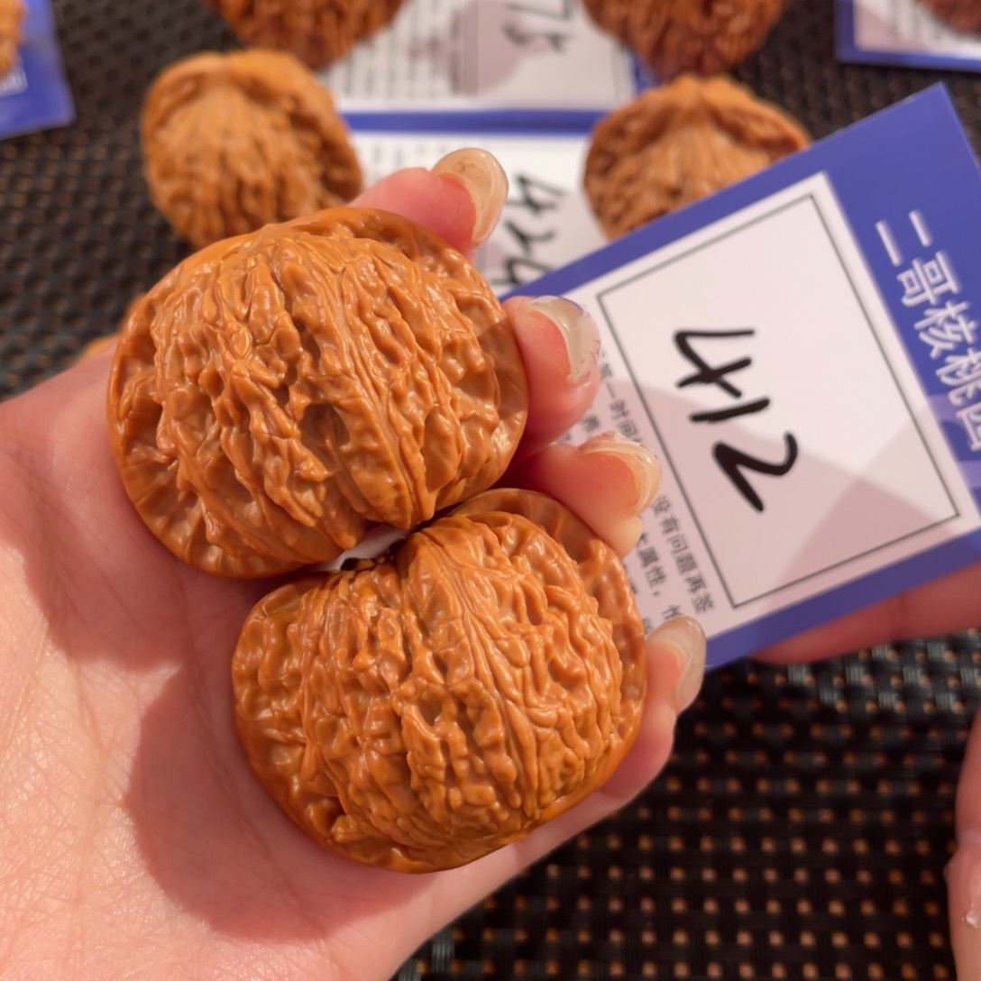 文玩核桃把件412号41尺白狮子