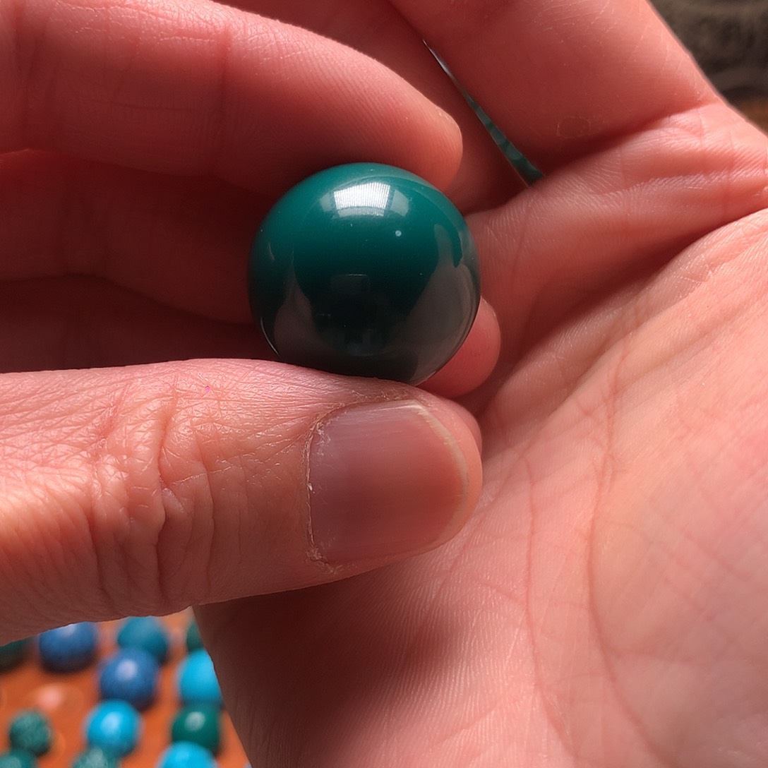 玻璃颈饰李*棠地狱色22mm圆珠