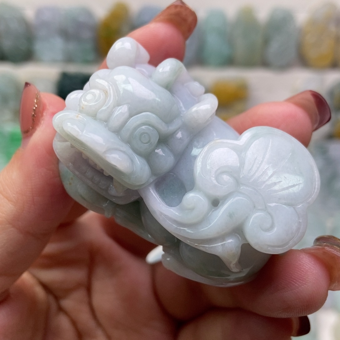 翡翠吊坠(赠链)未镶嵌