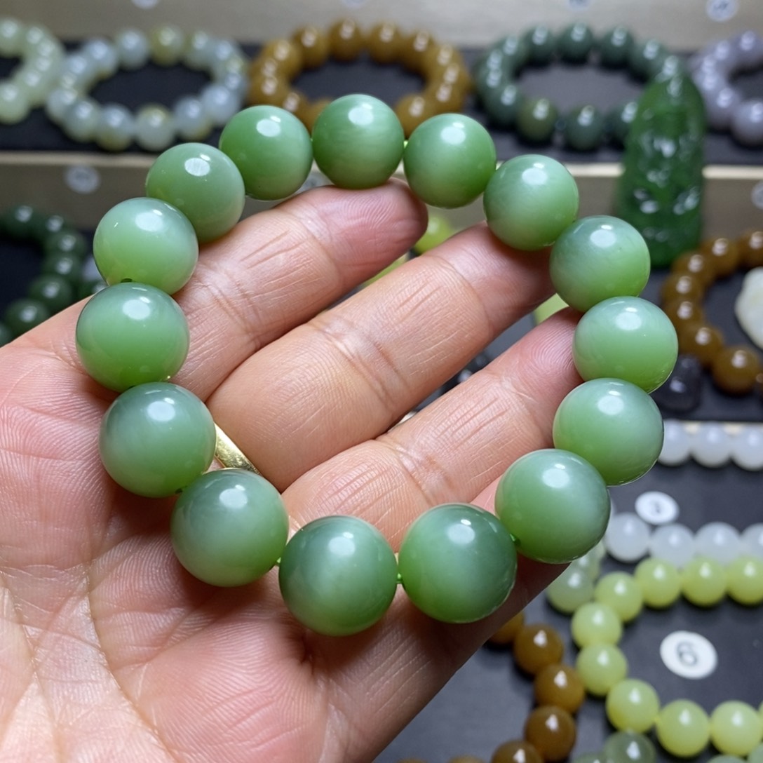 和田玉手串未镶嵌