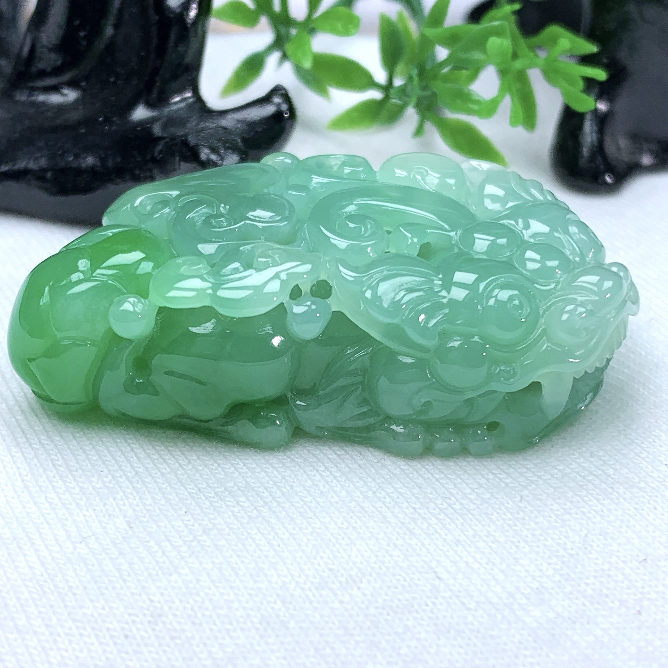 天然缅甸翡翠A货冰润满绿口含珠貔貅吊坠挂件47.8−26−14.4mm