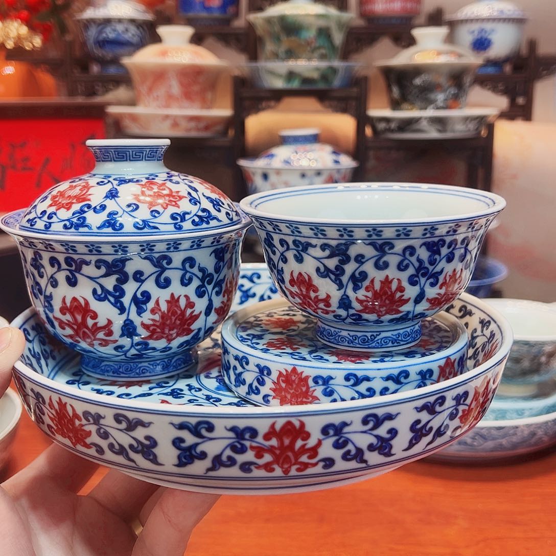 是法国官方防护服的符合规范非官方发