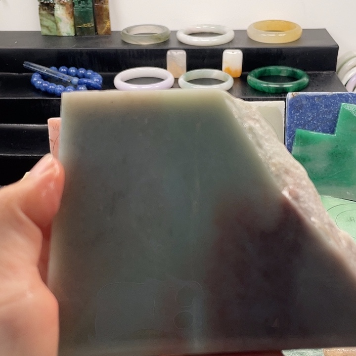 三***倾石英质玉未镶嵌手镯