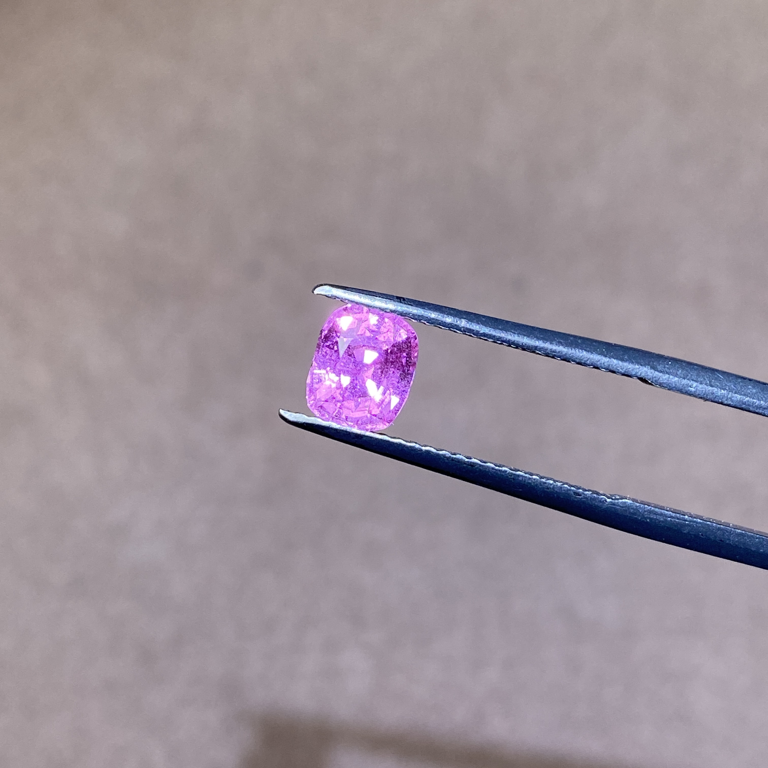 23T1267 有烧粉色蓝宝石1. 43克拉