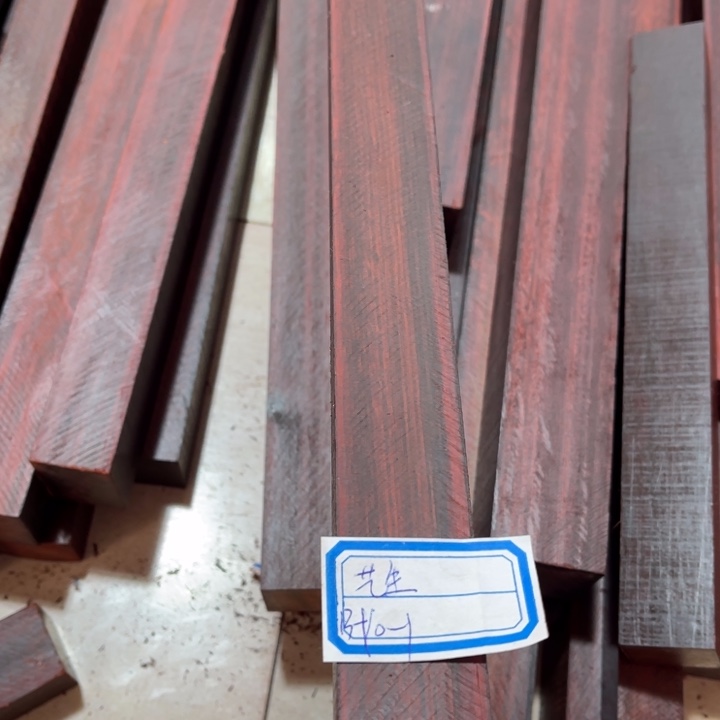 紫檀木类端景台艺*