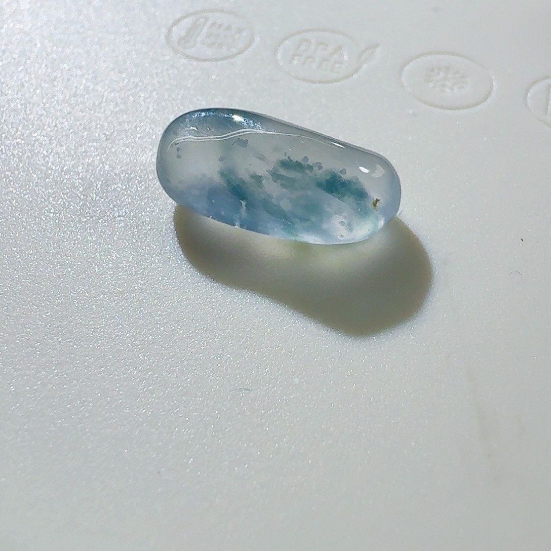 翡翠颈饰未镶嵌随形
