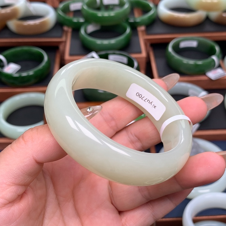 和田玉5758圈口未镶嵌