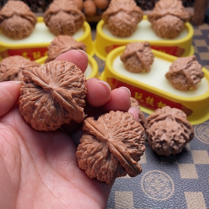 文玩核桃把件41白狮子